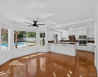 13887 Carriage Rd - Photo Thumbnail 15