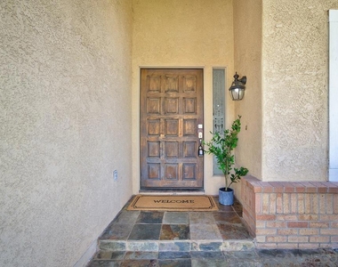 13887 Carriage Rd - Photo Thumbnail 5