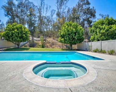 13887 Carriage Rd - Photo Thumbnail 51