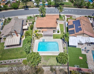 13887 Carriage Rd - Photo Thumbnail 44
