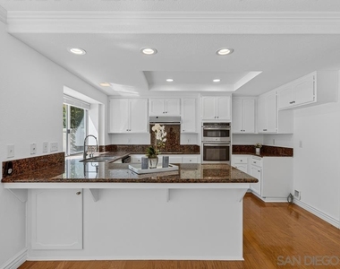 13887 Carriage Rd - Photo Thumbnail 16