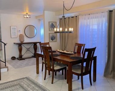 494 E Calle Begonia - Photo Thumbnail 5