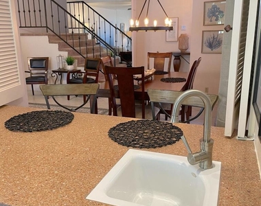 494 E Calle Begonia - Photo Thumbnail 8