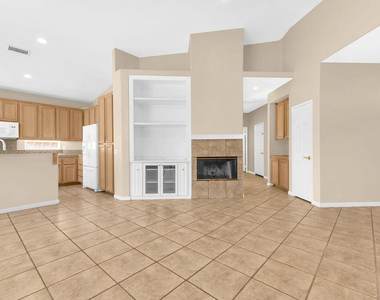 79851 Carmel Valley Avenue - Photo Thumbnail 6