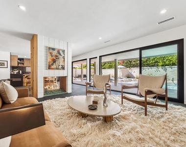 2063 S Broadmoor Drive - Photo Thumbnail 10