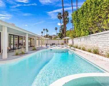 2063 S Broadmoor Drive - Photo Thumbnail 47