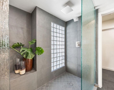 2063 S Broadmoor Drive - Photo Thumbnail 24
