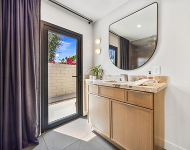 2063 S Broadmoor Drive - Photo Thumbnail 40