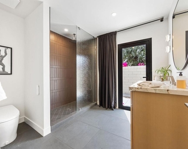 2063 S Broadmoor Drive - Photo Thumbnail 39