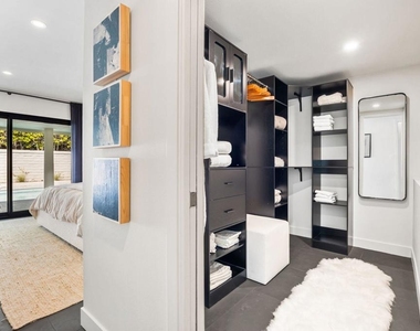 2063 S Broadmoor Drive - Photo Thumbnail 21