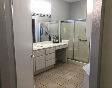 78989 Apricot Lane - Photo Thumbnail 10