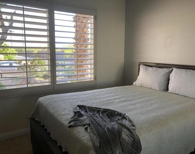 78989 Apricot Lane - Photo Thumbnail 7
