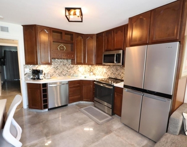 9639 Spyglass Avenue - Photo Thumbnail 2