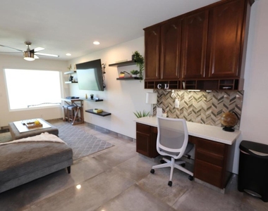 9639 Spyglass Avenue - Photo Thumbnail 3