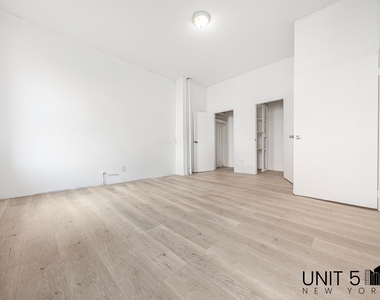182 Havemeyer Street - Photo Thumbnail 9