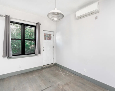 1820 Palmetto Street - Photo Thumbnail 7