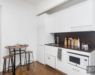 West 91st Street - Photo Thumbnail 1