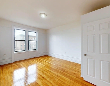 West 146 Street - Photo Thumbnail 7