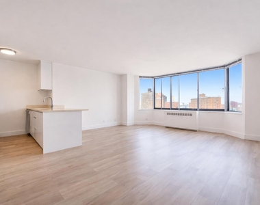 1735 York Avenue - Photo Thumbnail 2