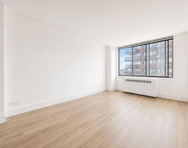 1735 York Avenue - Photo Thumbnail 3