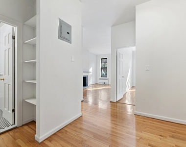 East 84th Street - Photo Thumbnail 2