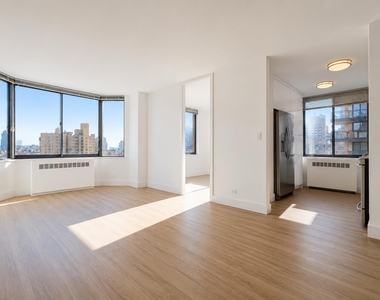 1735 York Avenue - Photo Thumbnail 2