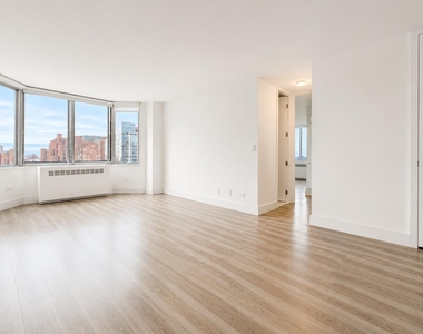 1735 York Avenue - Photo Thumbnail 4