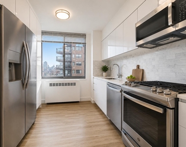 1735 York Avenue - Photo Thumbnail 3
