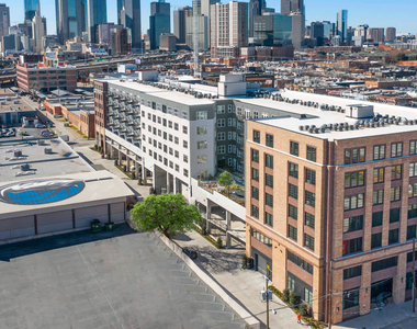 2900 Canton St - Photo Thumbnail 2