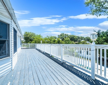 309 Sunrise Drive - Photo Thumbnail 2