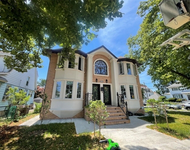 104-03 196th Street - Photo Thumbnail 5