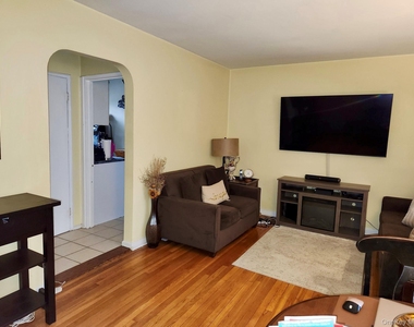 260-40 Langston Avenue - Photo Thumbnail 9