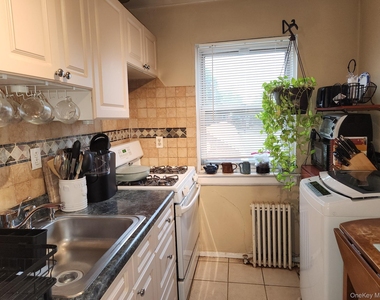 260-40 Langston Avenue - Photo Thumbnail 10