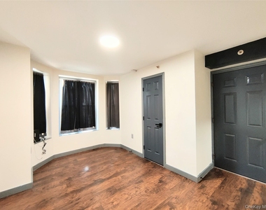 219 Mill Street - Photo Thumbnail 8