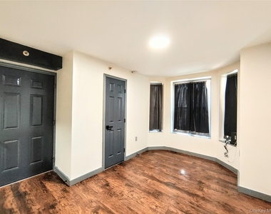 219 Mill Street - Photo Thumbnail 9