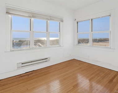 23 Troy Avenue - Photo Thumbnail 2