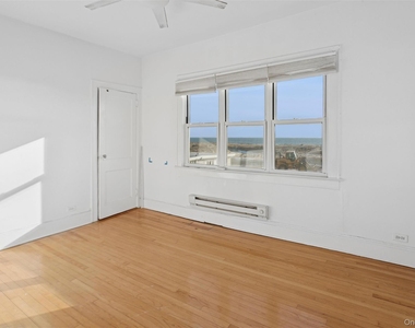 23 Troy Avenue - Photo Thumbnail 6