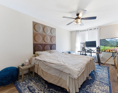 250 N Broadway - Photo Thumbnail 12