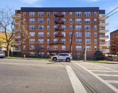 250 N Broadway - Photo Thumbnail 32