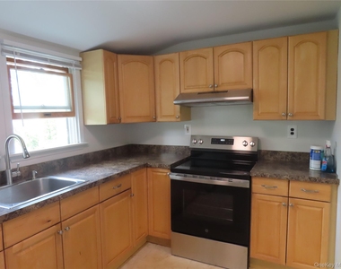 120 Cerny Place - Photo Thumbnail 5