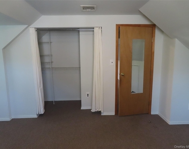 120 Cerny Place - Photo Thumbnail 6