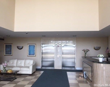 125 E Broadway - Photo Thumbnail 18