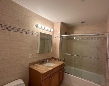 125 E Broadway - Photo Thumbnail 8