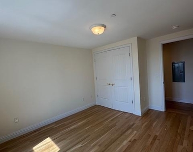 125 E Broadway - Photo Thumbnail 7