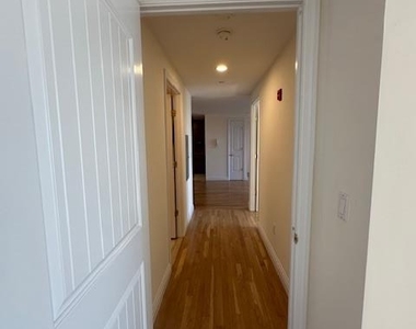 125 E Broadway - Photo Thumbnail 13