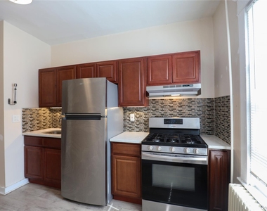 144 Saint James Street - Photo Thumbnail 10
