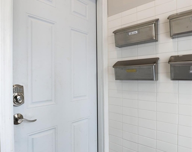 144 Saint James Street - Photo Thumbnail 4