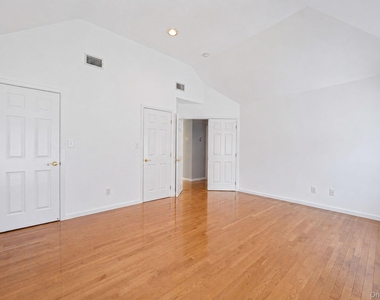 101 Raspberry Court - Photo Thumbnail 29