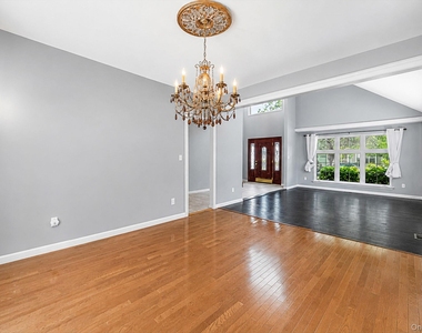 101 Raspberry Court - Photo Thumbnail 11