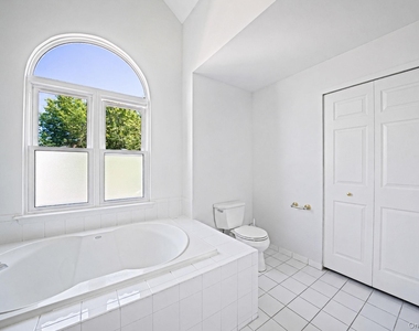 101 Raspberry Court - Photo Thumbnail 32